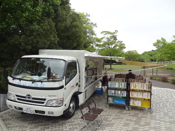 ともはと号が行く!こんちゅう館_1